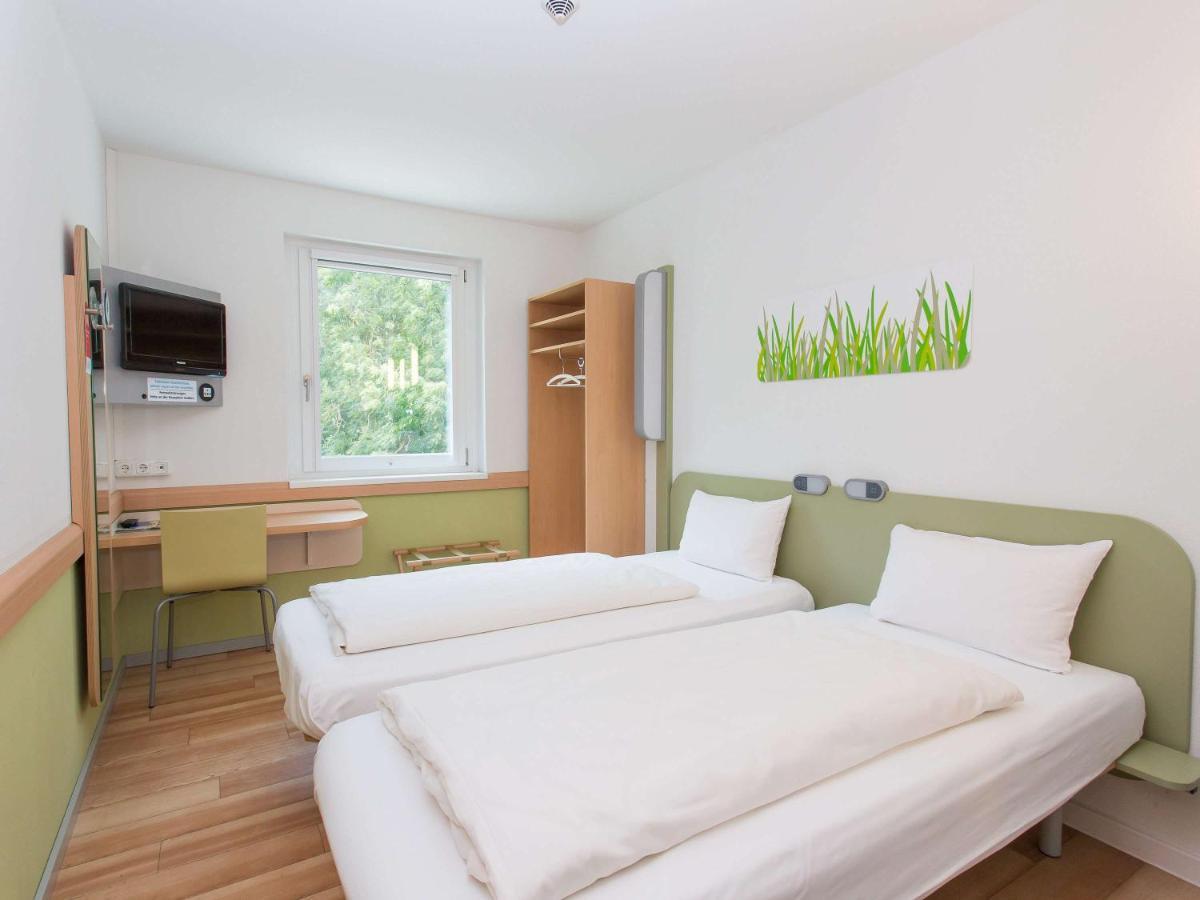 Ibis Budget Augsburg City ภายนอก รูปภาพ