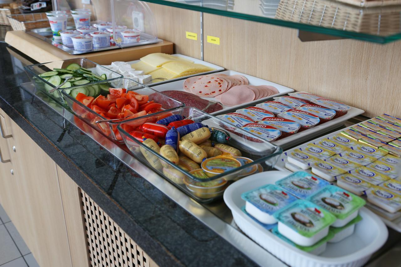Ibis Budget Augsburg City ภายนอก รูปภาพ