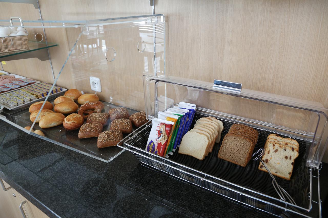 Ibis Budget Augsburg City ภายนอก รูปภาพ